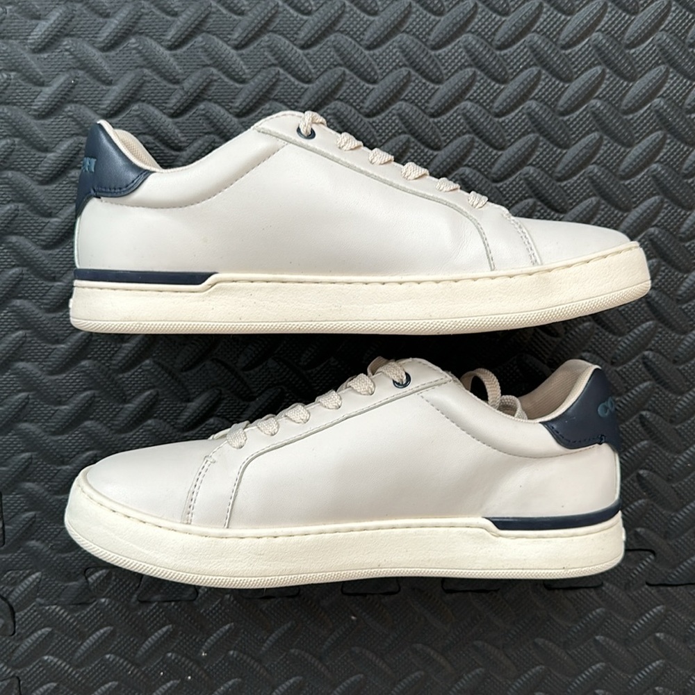 Coach Clip Low Top Sneakers - Chalk/Midnight Navy - Size 7 Men’s - Picture 5 of 9